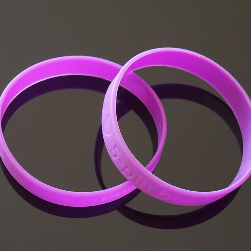 Making Some Custom Personalized Silicone Bracelets For Your Events, Wristband Wholesale With High Quality.