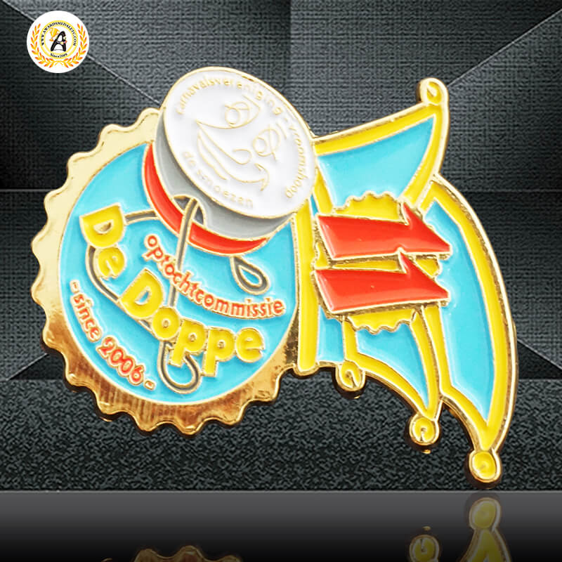 Die Strucking Personalized Name Tags, Hard Enamel Metal Badges With Your Own Design, No MOQ