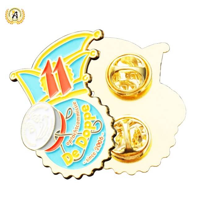 Die Strucking Personalized Name Tags, Hard Enamel Metal Badges With Your Own Design, No MOQ