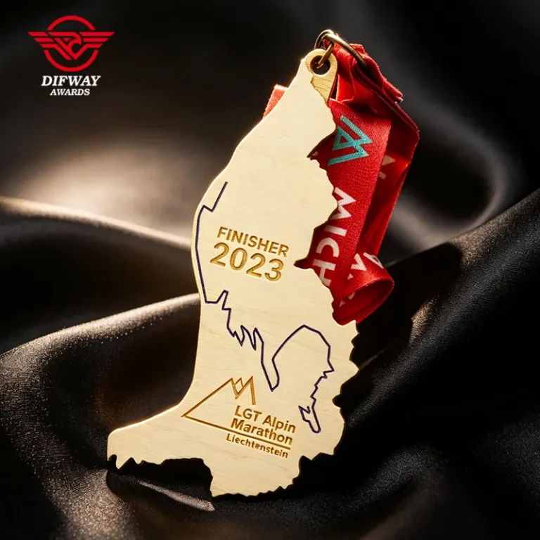 Custom Wood Race Medals, Bespoke Alpin Marathon Finisher Medallions.
